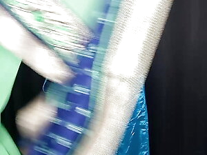 My stepmom sexy saree wearing and teaches wearing saree and looking hot sexy housewife