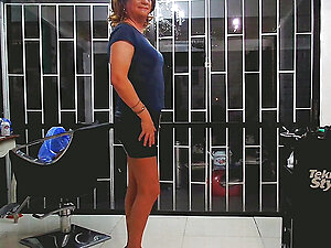 A simple miniskirt outfit with, of course, high heels