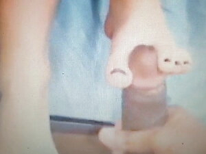 Macarena, moquea mis patitas, me encanta