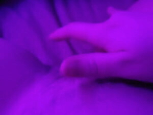 Nonbinary witb big clit cums quick